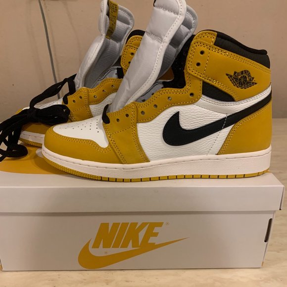 NIKE AIR JORDAN 1 RETRO 7Y